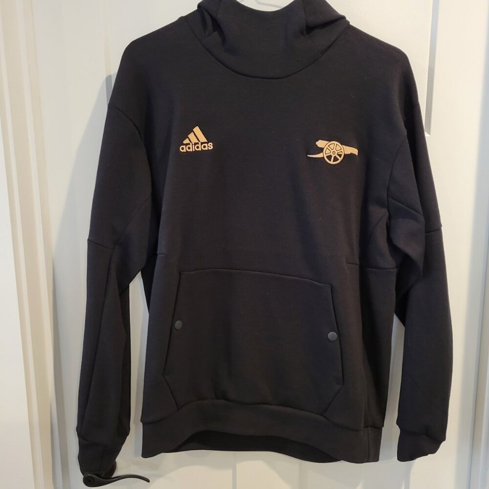 Arsenal 22/23 Travel Hoodie Size M